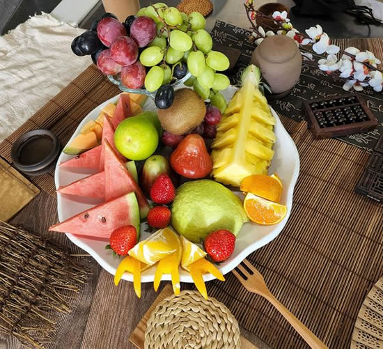 切盤和水果盒 要在UBER EATS 上市